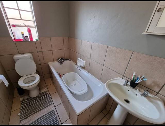 3 BEDROOM HOUSE FOR SALE IN THE ORCHARDS